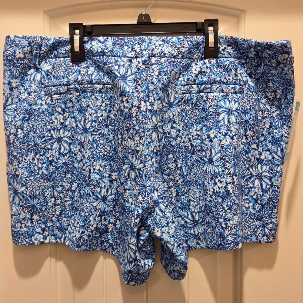 Lilly Pulitzer Callahan Blue and White Floral Knit Shorts Size 14 - Picture 3 of 5